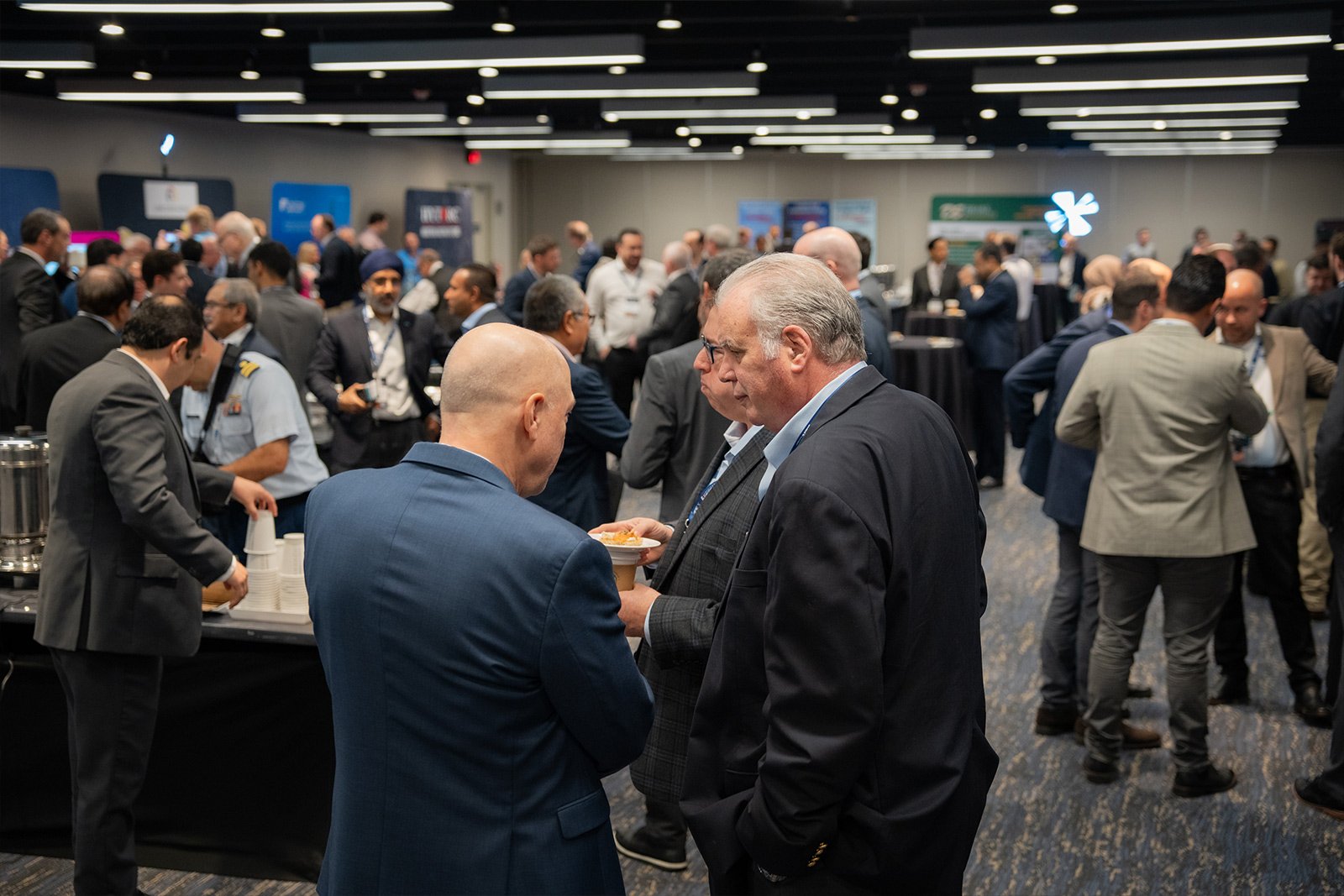 Delegates networking at the american liquified natural gas event